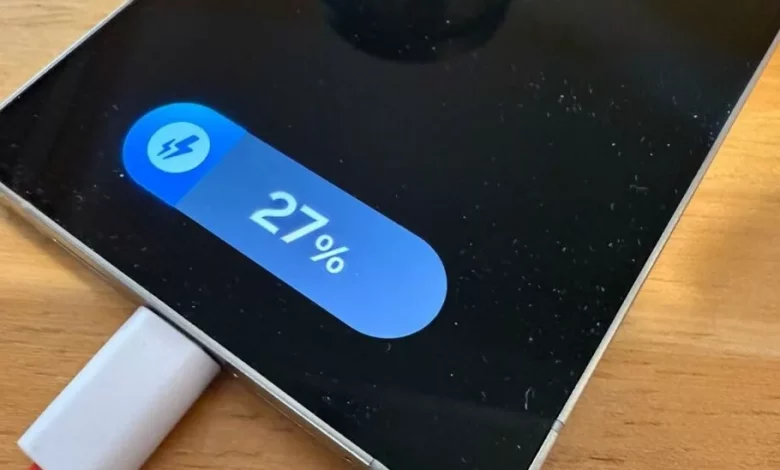 کاربران از مشکلات کابل شارژ گلکسی S25 اولترا و پلاس خبر میدهند